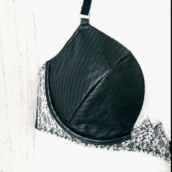 Victoria Secret Very Sexy Lined Plunge Bra - Picture 6 of 9